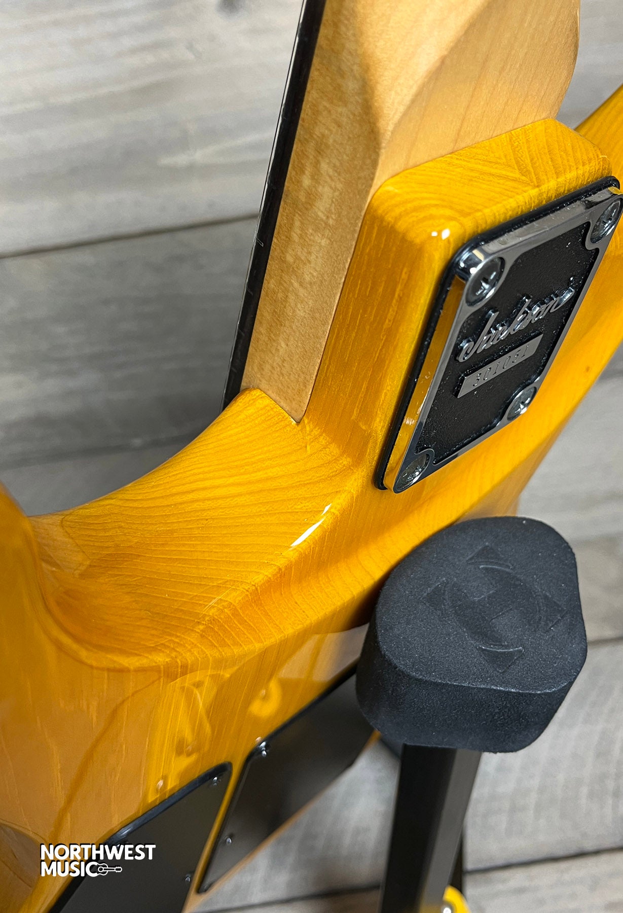 Jackson Stealth XL in Trans Amber