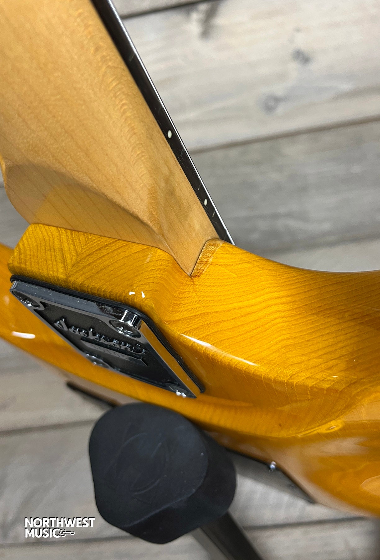 Jackson Stealth XL in Trans Amber