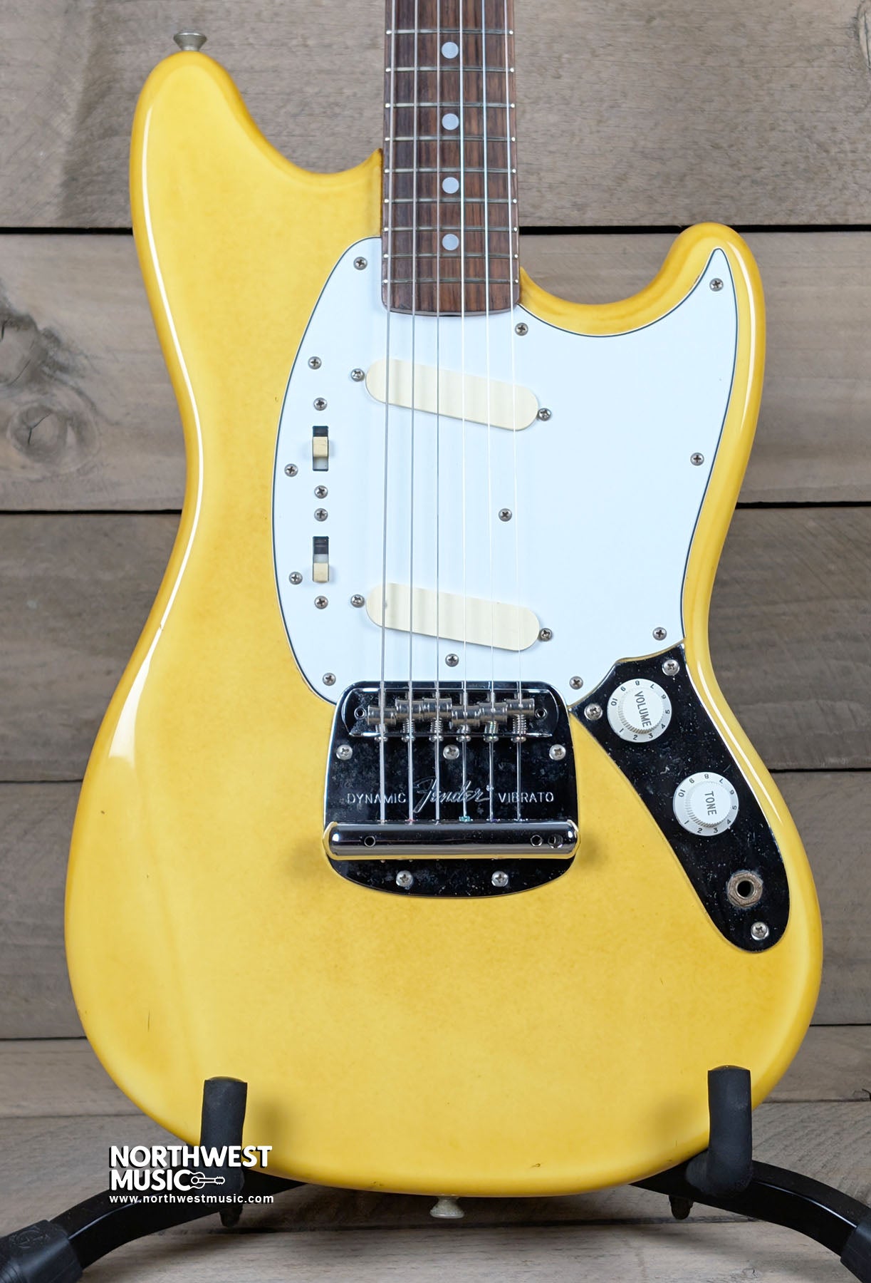 Fender Mustang MG-69 '69 Reissue MIJ Vintage White