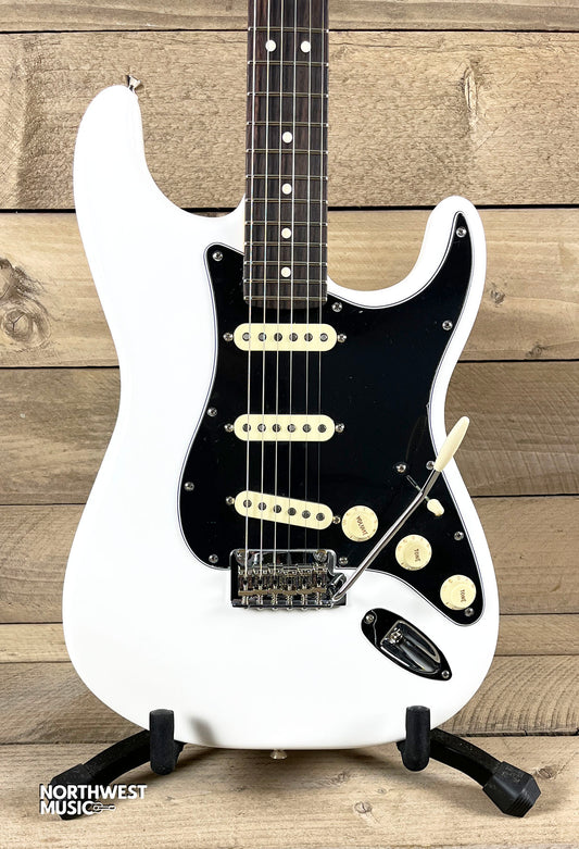 Fender 70th Anniversary Player II Stratocaster Polar White
